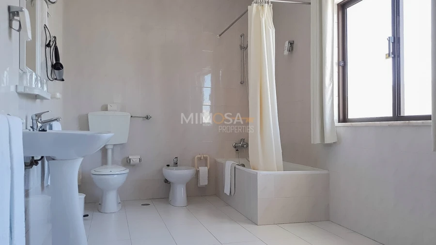 Negócio para Venda em Lagos (São Sebastião e Santa Maria) Foto 30