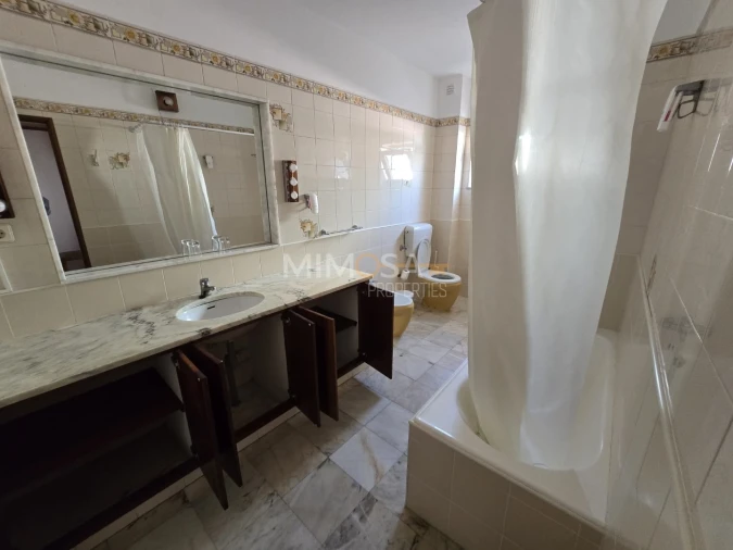 Negócio para Venda em Lagos (São Sebastião e Santa Maria) Foto 37