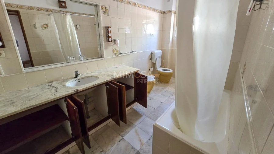 Negócio para Venda em Lagos (São Sebastião e Santa Maria) Foto 34