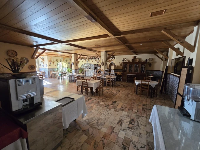 Negócio para Venda em Lagos (São Sebastião e Santa Maria) Foto 16