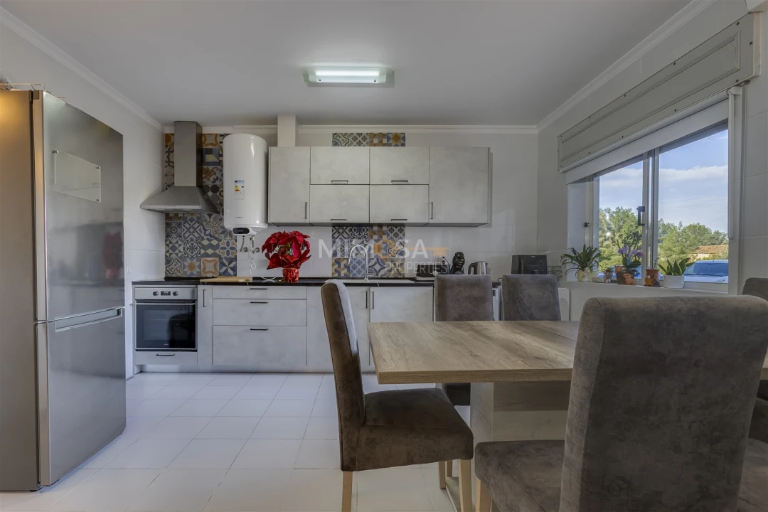 Apartamento T1 para Venda em Budens Foto 12