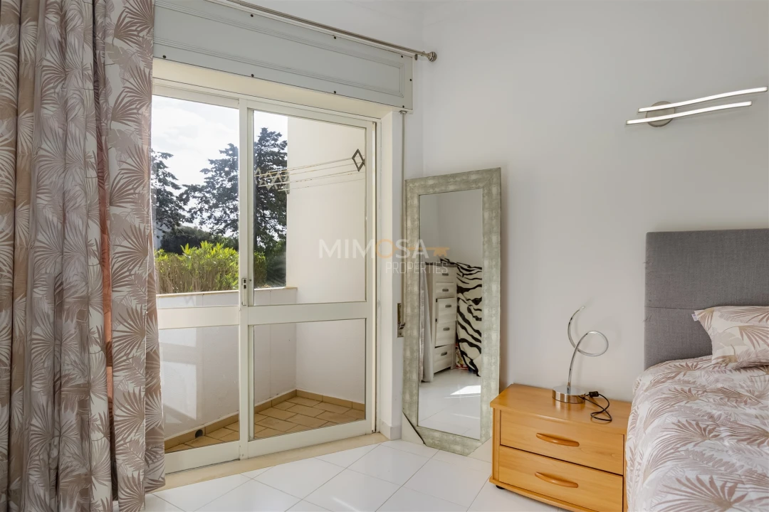 Apartamento T1 para Venda em Budens Foto 6