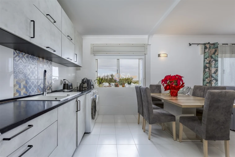 Apartamento T1 para Venda em Budens Foto 11