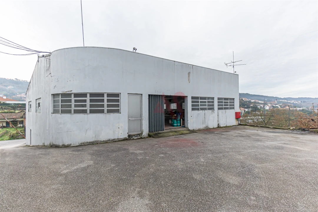 Armazém para Venda em Regilde Foto 24