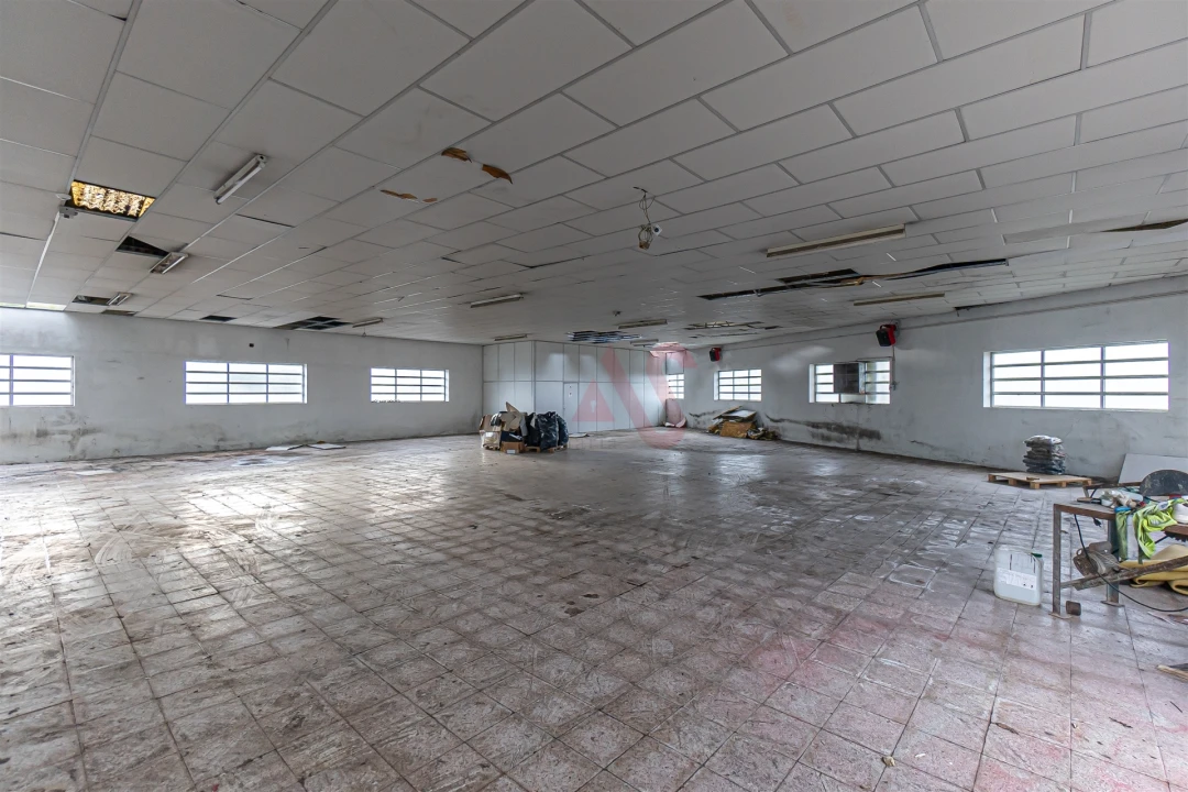 Armazém para Venda em Regilde Foto 20