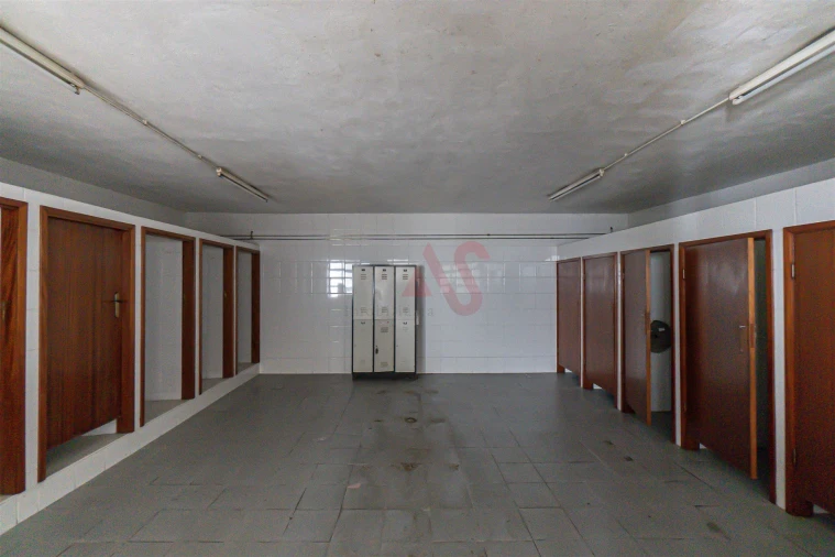 Armazém para Venda em Regilde Foto 7