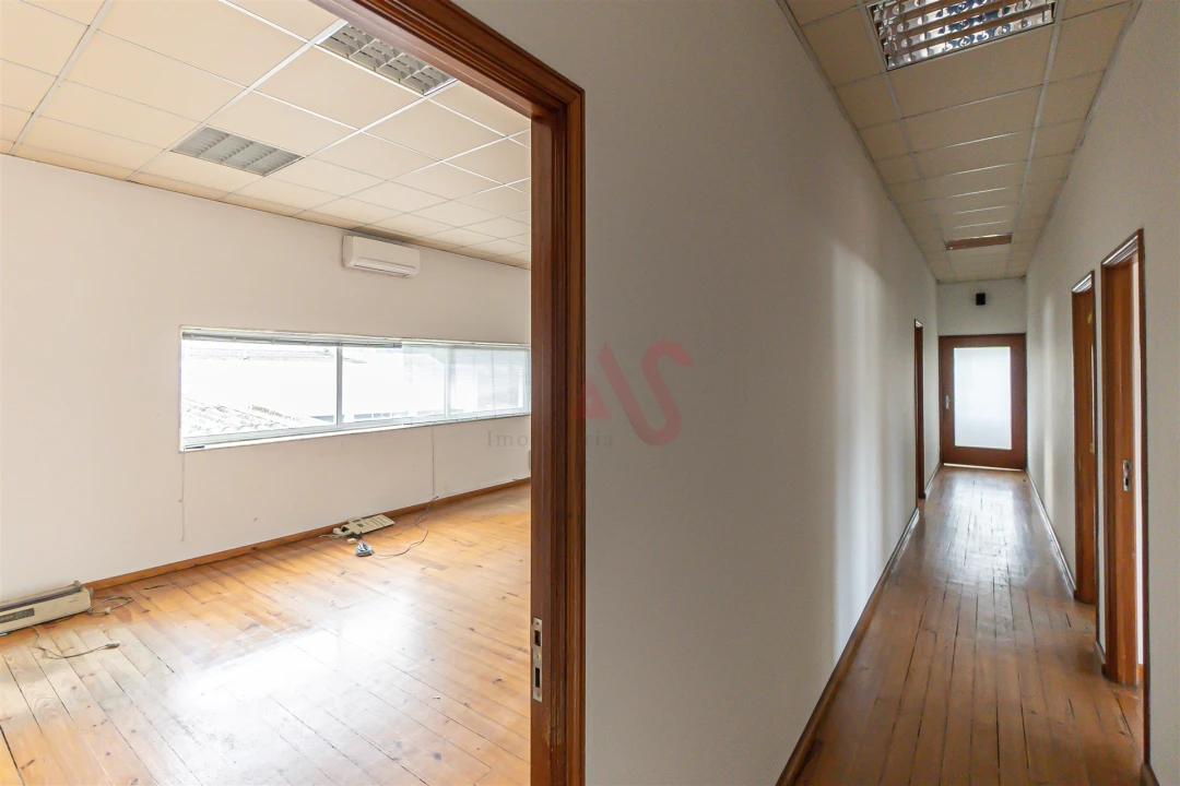 Armazém para Venda em Regilde Foto 13