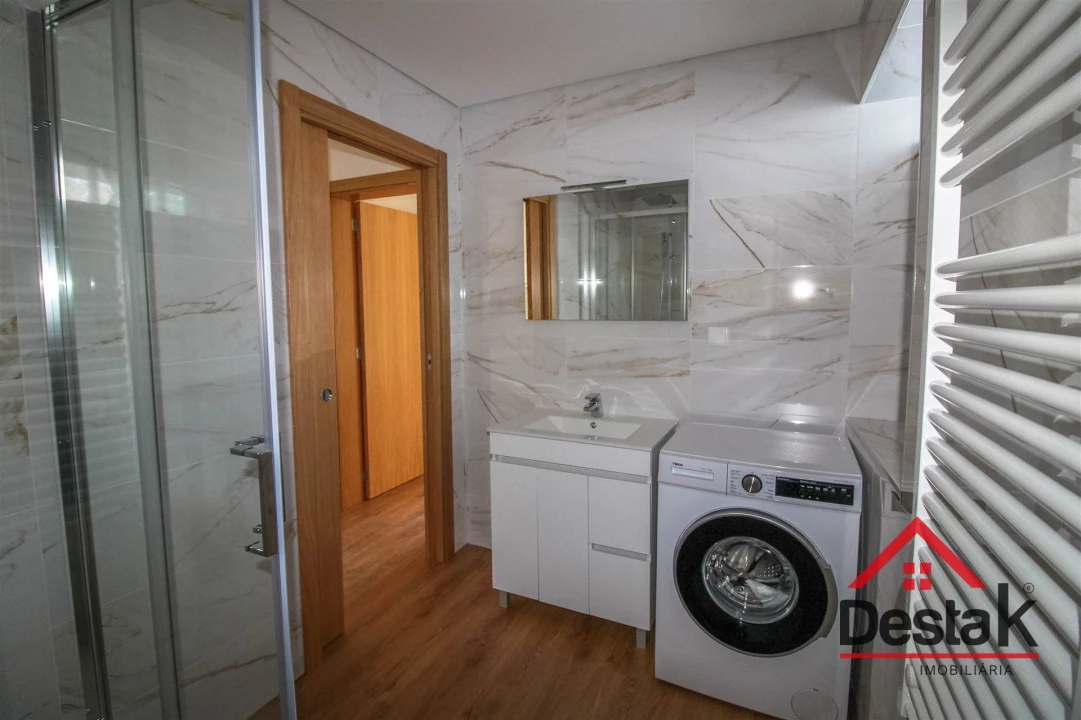 Apartamento T2 para Arrendamento em São Pedro do Sul, Várzea e Baiões Foto 7