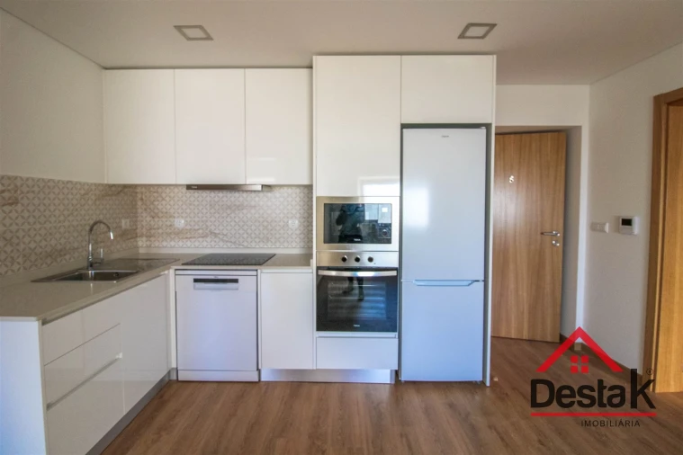 Apartamento T2 para Arrendamento em São Pedro do Sul, Várzea e Baiões Foto 1