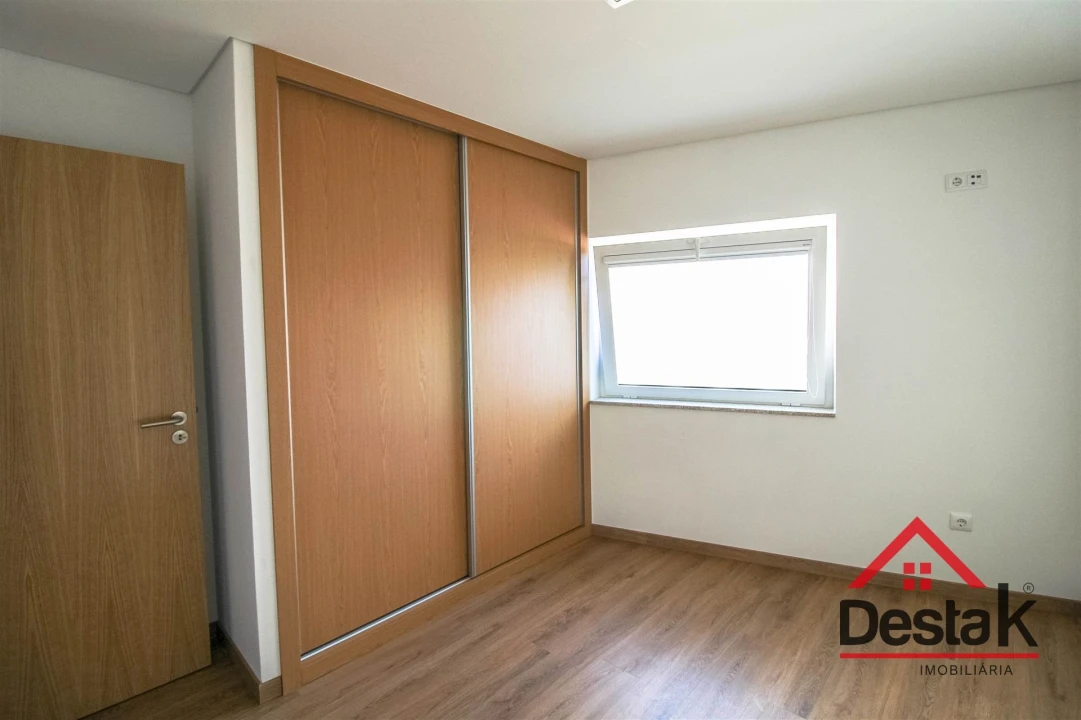 Apartamento T2 para Arrendamento em São Pedro do Sul, Várzea e Baiões Foto 5