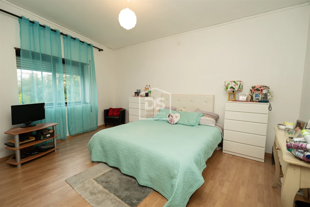 Moradia T5 para Venda em Marinha Grande Foto 1