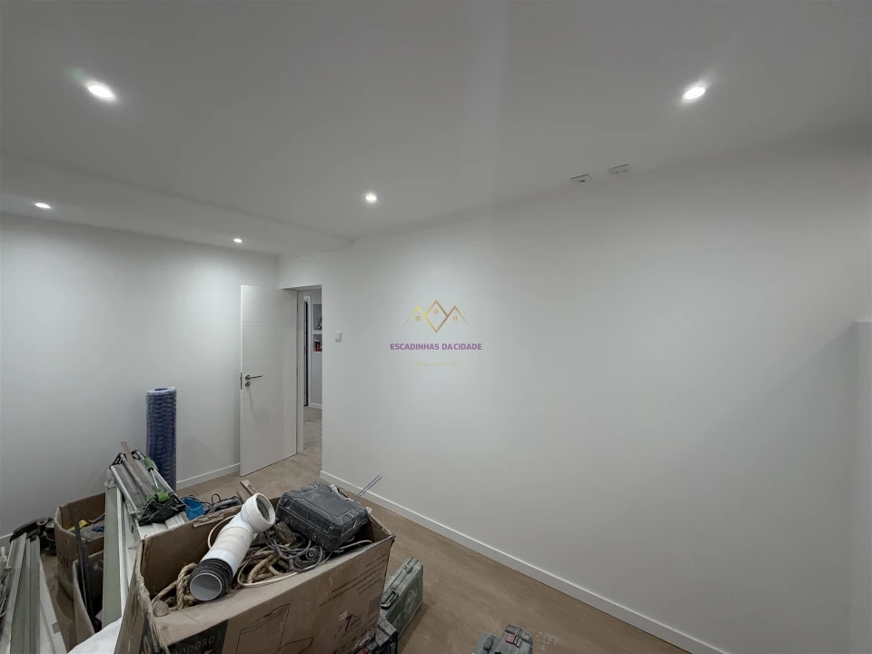 Apartamento T2 para Venda em Venteira Foto 28