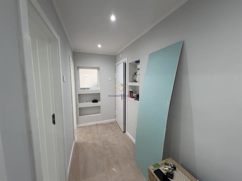 Apartamento T2 para Venda em Venteira Foto 27