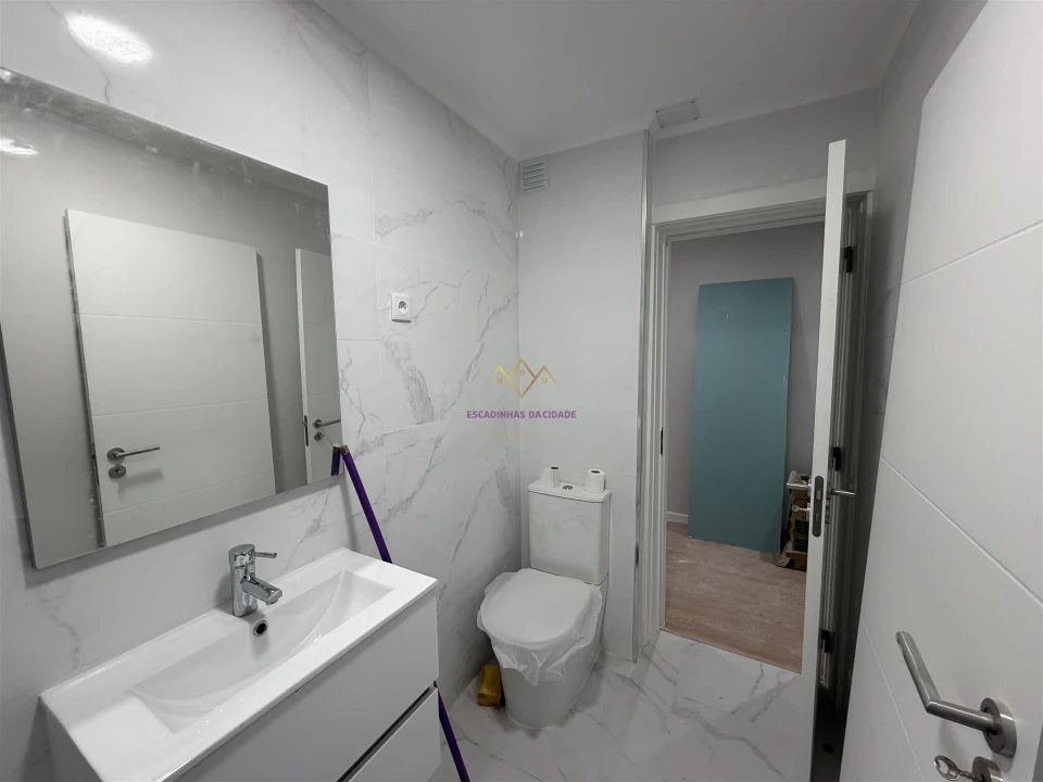 Apartamento T2 para Venda em Venteira Foto 30