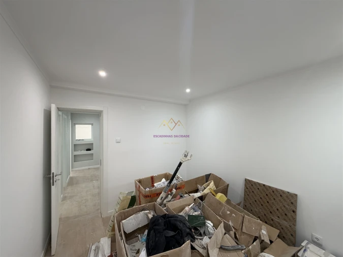 Apartamento T2 para Venda em Venteira Foto 24