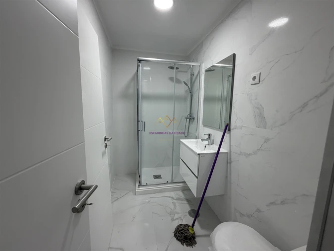 Apartamento T2 para Venda em Venteira Foto 32