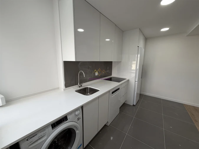 Apartamento T2 para Venda em Venteira Foto 33