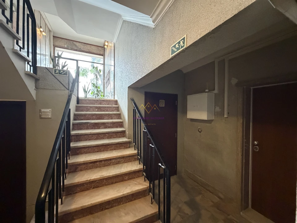 Apartamento T2 para Venda em Venteira Foto 8