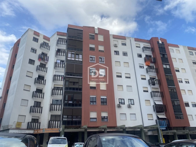 Apartamento T2 para Venda em Santa Iria de Azoia, São João da Talha e Bobadela Foto 6