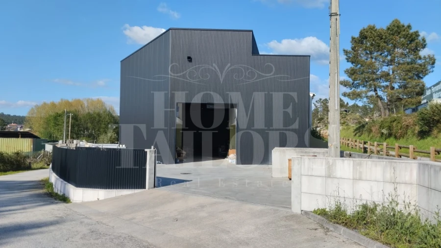 Armazém para Venda em Bodiosa