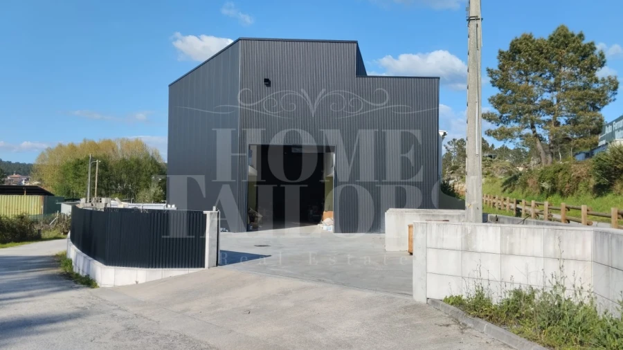 Armazém para Venda em Bodiosa