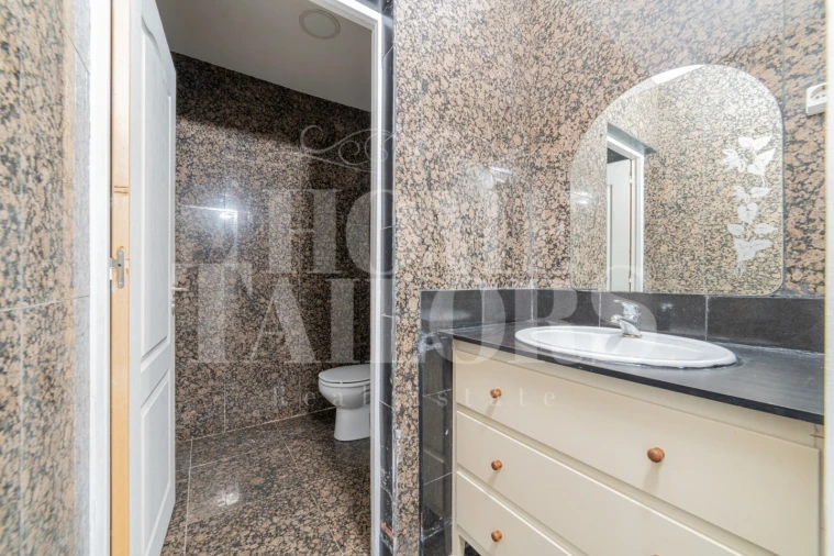 Loja para Arrendamento em Milharado Foto 8