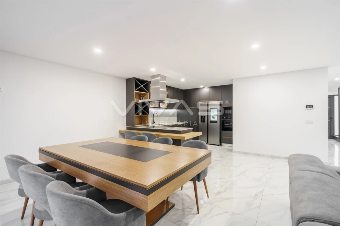 Moradia T3 para Venda em Alpendorada, Várzea e Torrão Foto 11