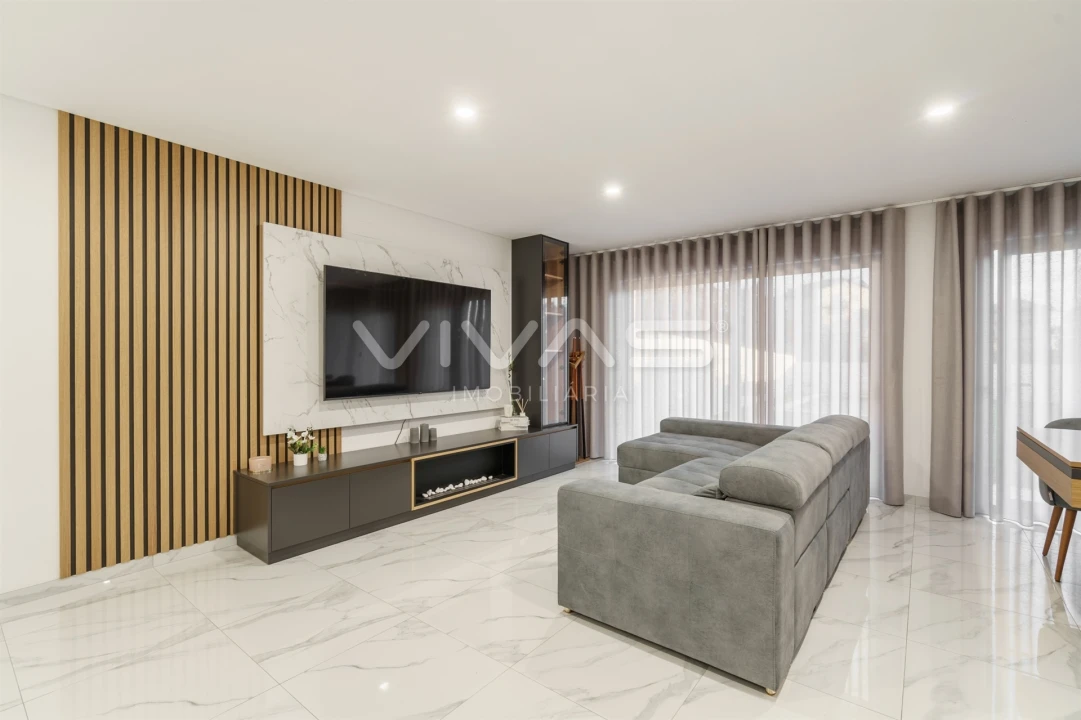 Moradia T3 para Venda em Alpendorada, Várzea e Torrão Foto 12