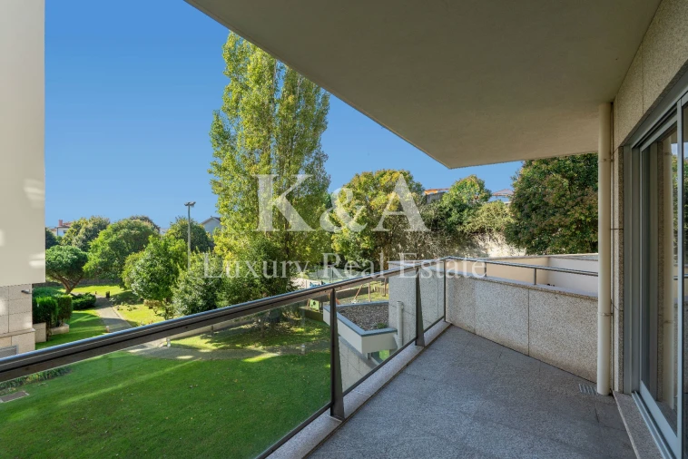 Apartamento T3 para Venda em Lordelo do Ouro e Massarelos Foto 2