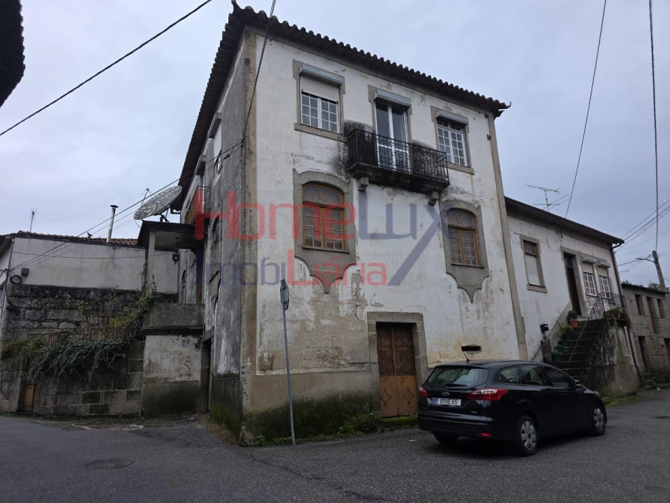 Moradia T4 para Venda em Silgueiros Foto 2