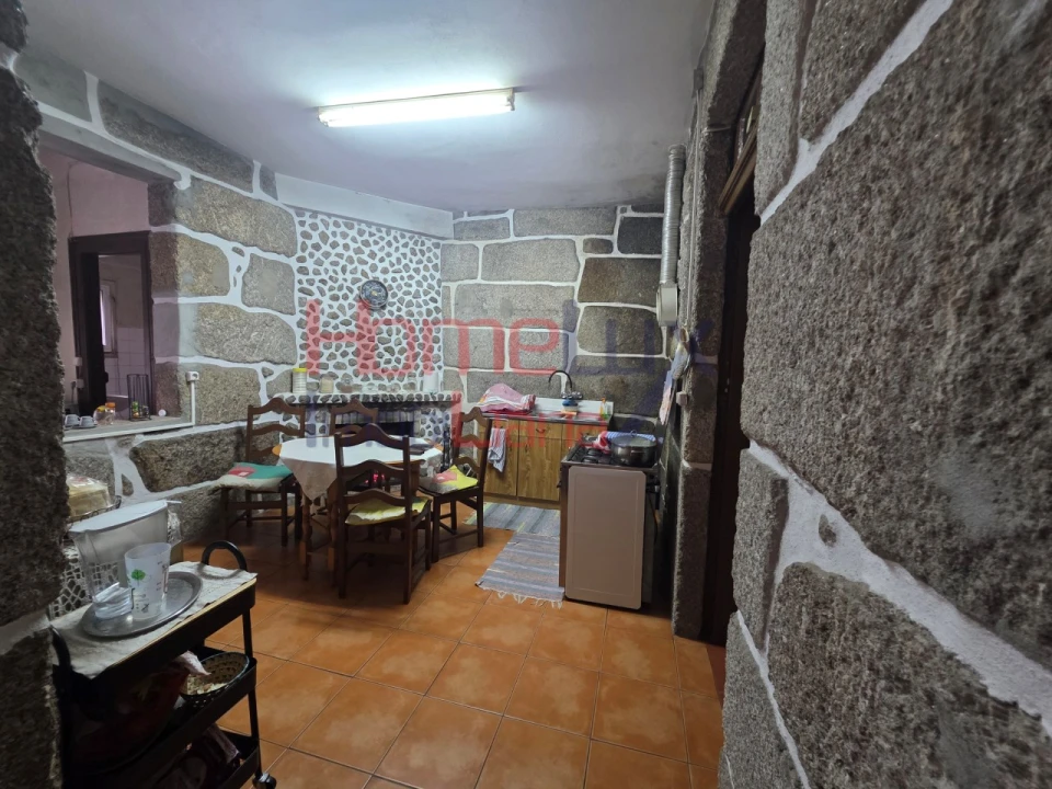 Moradia T4 para Venda em Silgueiros Foto 6