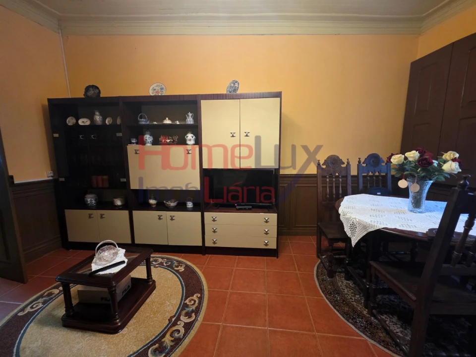 Moradia T4 para Venda em Silgueiros Foto 16