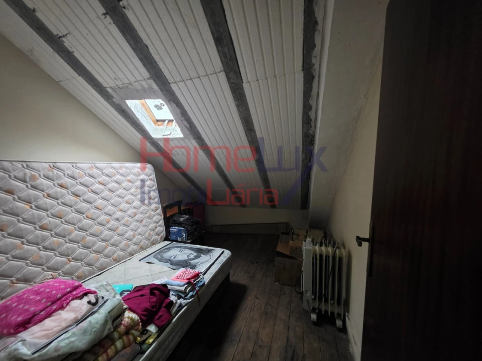 Moradia T4 para Venda em Silgueiros Foto 28