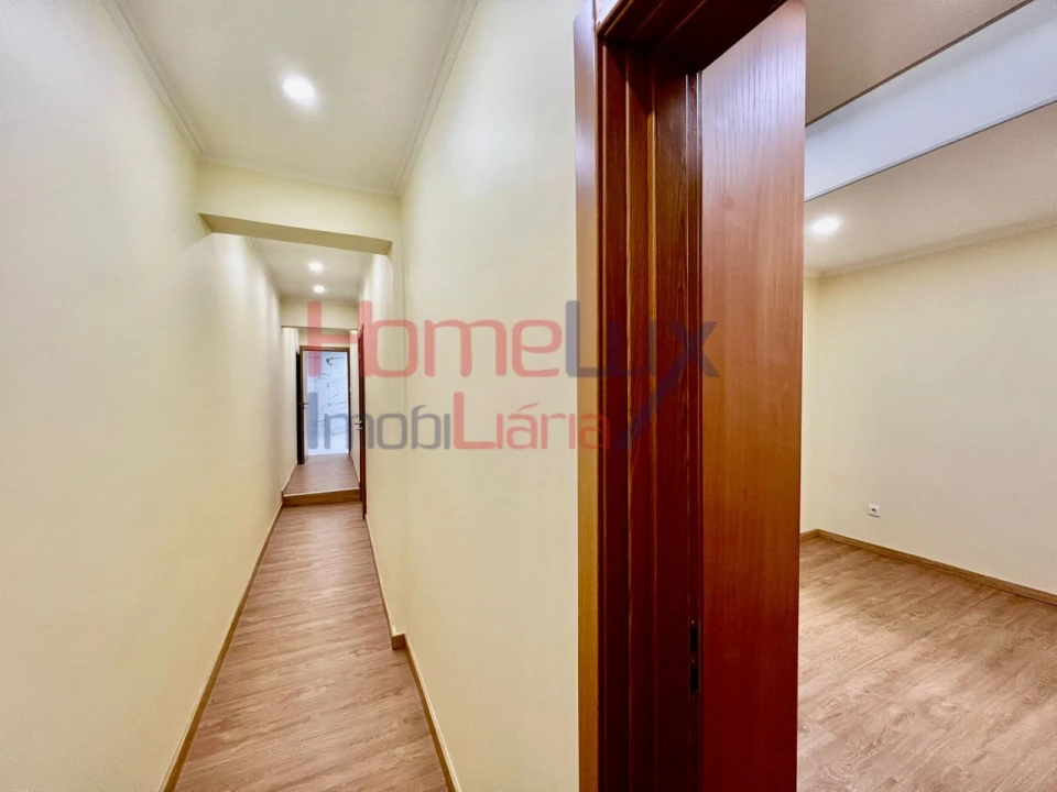 Moradia T4 para Venda em Campanhã Foto 5