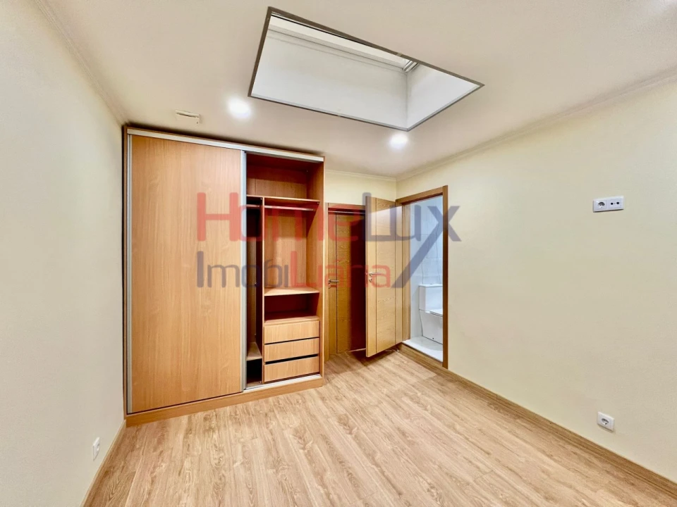 Moradia T4 para Venda em Campanhã Foto 7