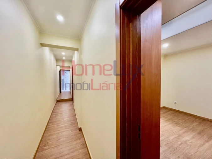 Moradia T4 para Venda em Campanhã Foto 5