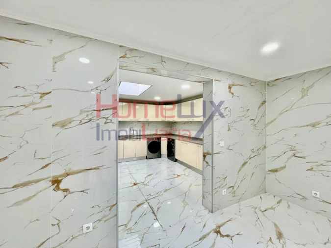 Moradia T4 para Venda em Campanhã Foto 11