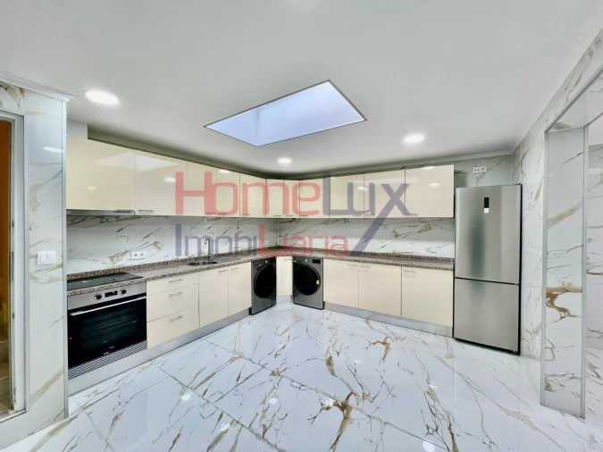 Moradia T4 para Venda em Campanhã Foto 15