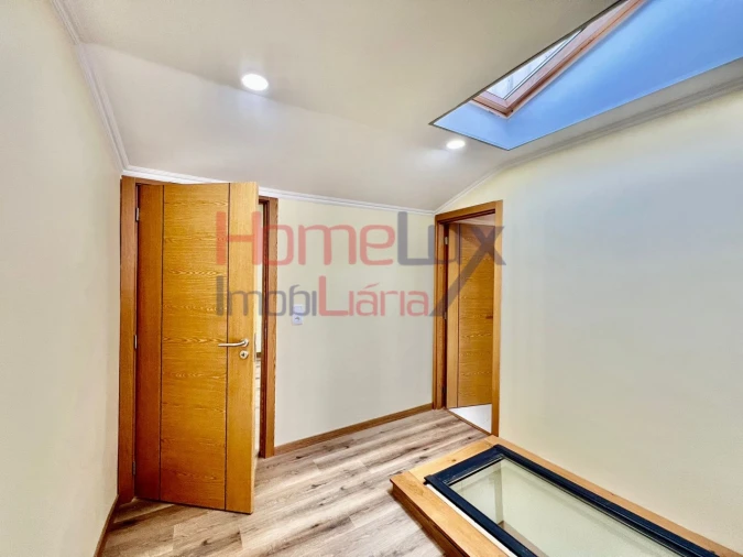 Moradia T4 para Venda em Campanhã Foto 25