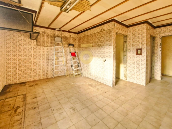 Moradia T4 para Venda em Santa Maria de Lamas Foto 8