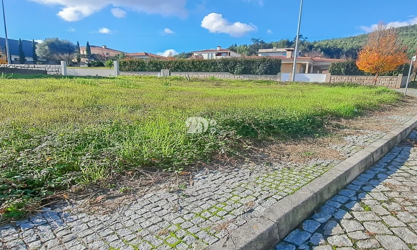 Terreno para Venda em Antas e Abade de Vermoim Foto 2