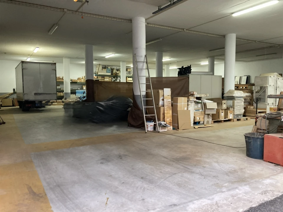 Armazém para Arrendamento em Marrazes e Barosa Foto 1