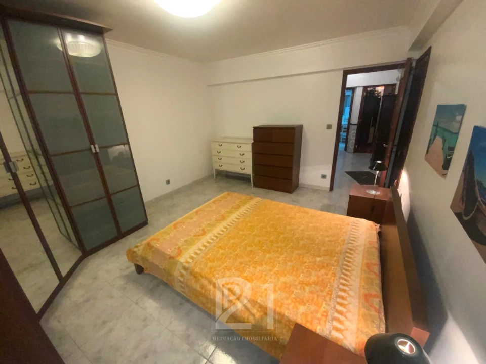 Apartamento T1 para Venda em Massamá e Monte Abraão Foto 8