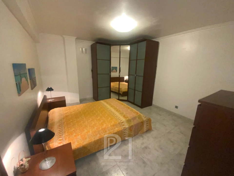 Apartamento T1 para Venda em Massamá e Monte Abraão Foto 1