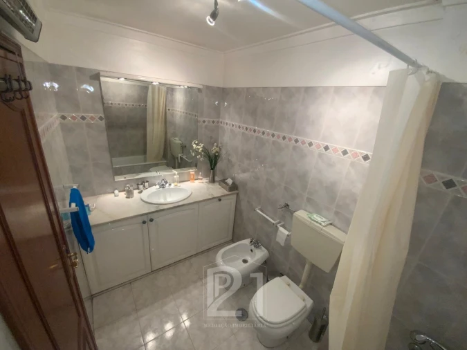 Apartamento T1 para Venda em Massamá e Monte Abraão Foto 10