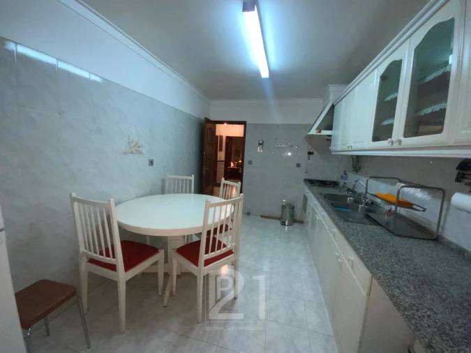 Apartamento T1 para Venda em Massamá e Monte Abraão Foto 20