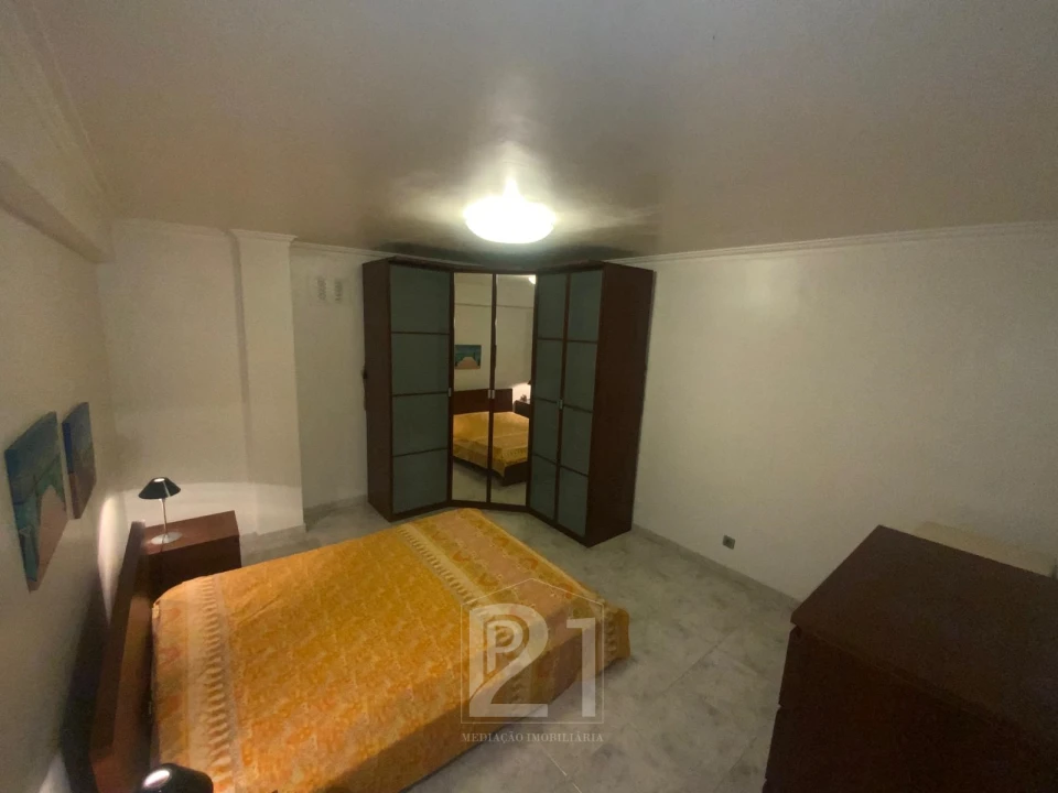 Apartamento T1 para Venda em Massamá e Monte Abraão Foto 2