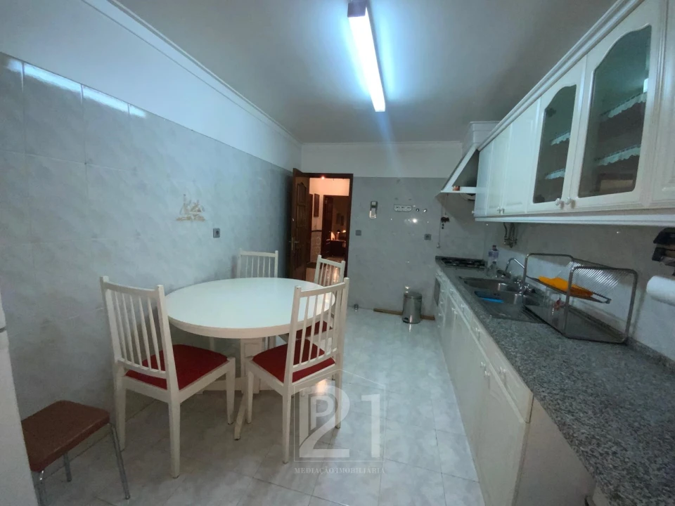 Apartamento T1 para Venda em Massamá e Monte Abraão Foto 20