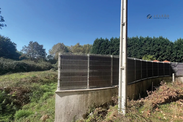 Terreno para Venda em Rebordosa Foto 3
