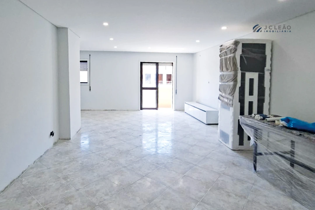 Apartamento T4 para Venda em Paredes Foto 8